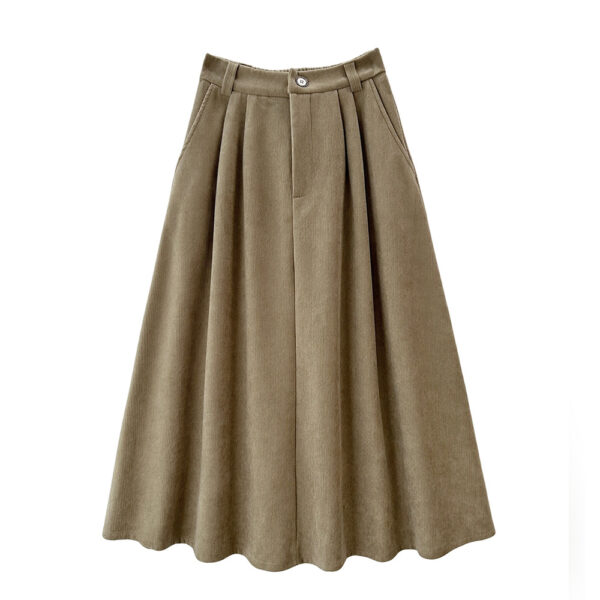 a line pleated wpomen skirt